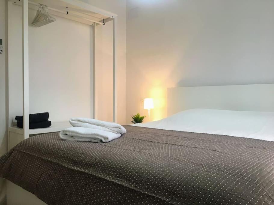 New! Renovated House With Terrace In Cambrils Villa Exterior foto